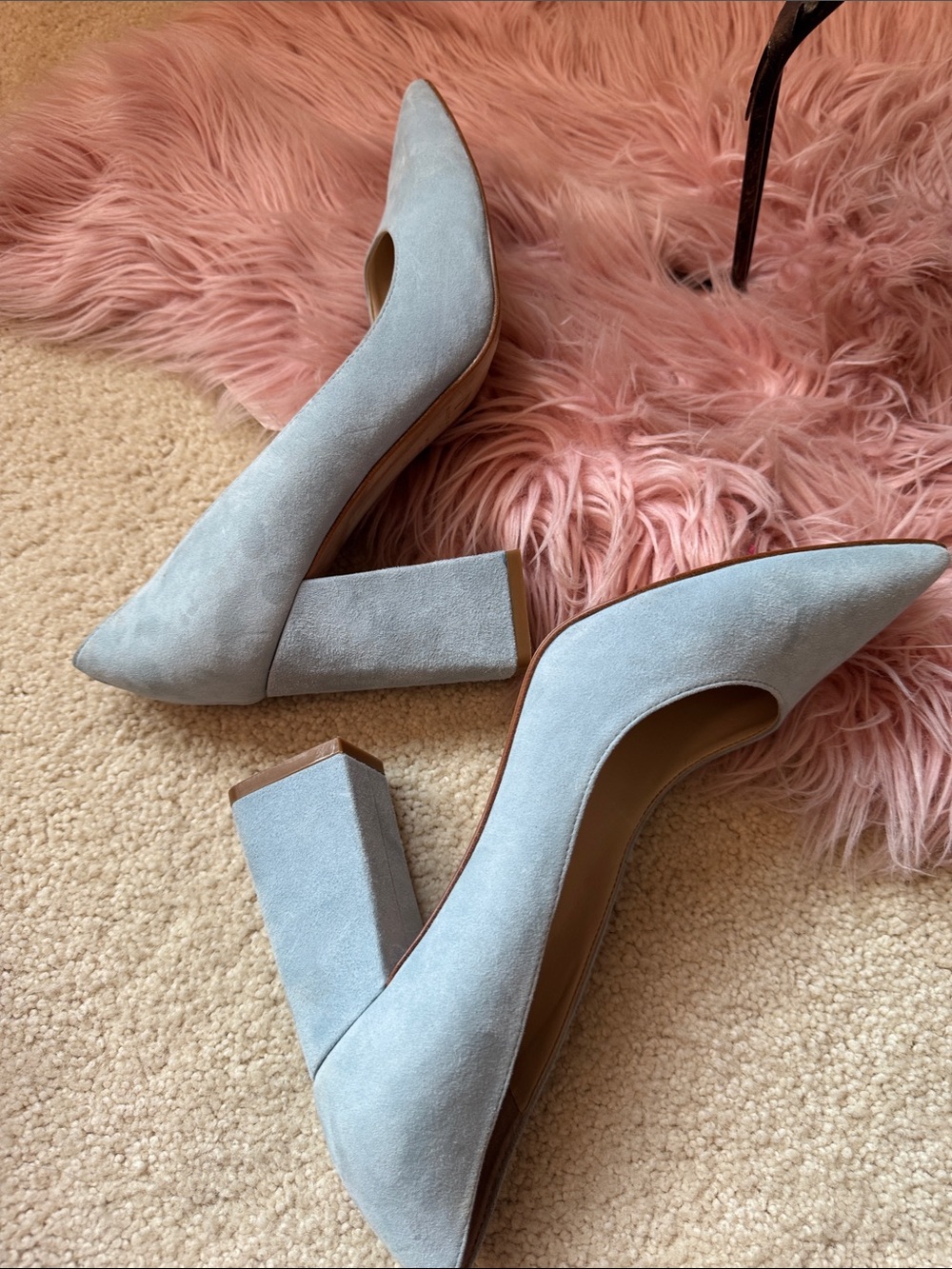 Marc Fisher Women's Light Blue Suede Pointed Toe Pump size 9.5 - Picture 9 of 10